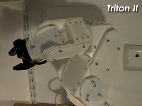 Brazo robótico Triton II con seis ejes de movimiento