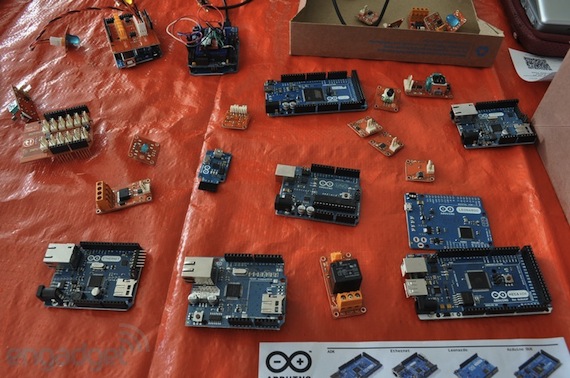 Novedades Arduino: DUE, Leonardo, Wifi shield, Robot Lottie Lemon ...