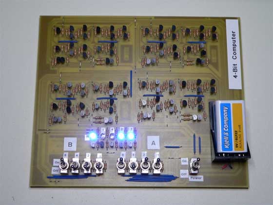 Ordenador casero de 4 bits hecho con transistores