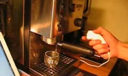 (Video) Cafetera controlada con Arduino y Wii Nunchuck