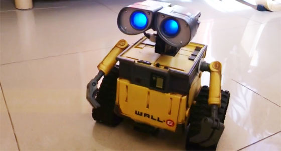 Robot Wall-E con Arduino y reconocimiento de voz