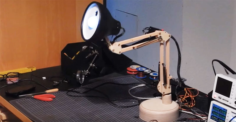 Lámpara de Pixar casera con reconocimiento facial usando OpenCV
