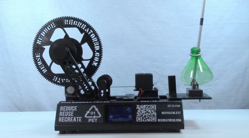 Recreator3D: Una máquina DIY para crear filamento con botellas de plástico