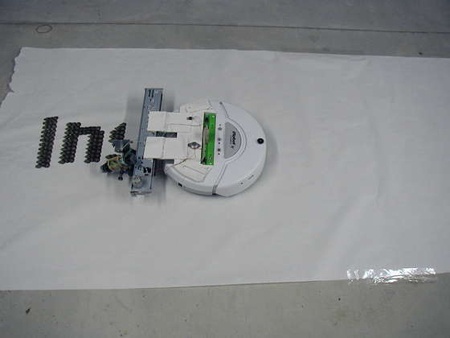(Video) PosterBot: El robot capaz de dibujar pancartas