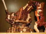 Brazo robot hecho de madera